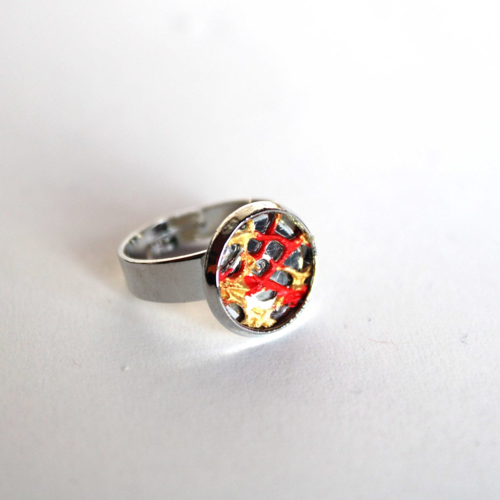 Anello collezione "Natura" rodiato argento in fibra di fico d'india oro, rosso e bianco