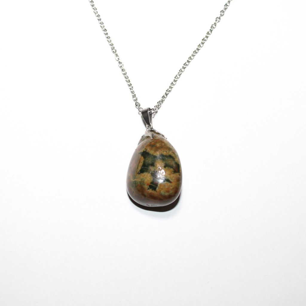 Collana collezione "Riflessi di Natura" in acciaio con pietra naturale "Riolite"