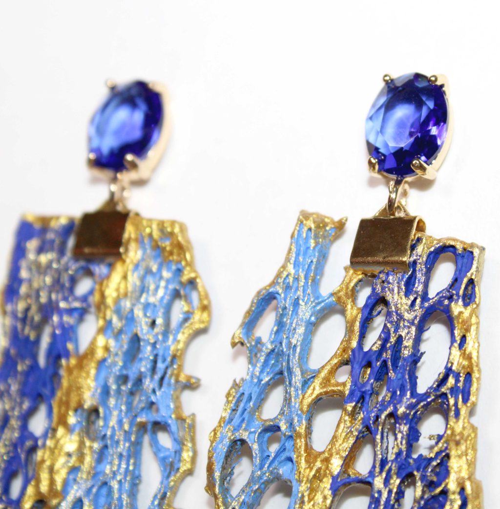 Orecchini dorati collezione "Opuntia Preziosa", in fibra di fico d'india oro, blu e azzurro - Image 2