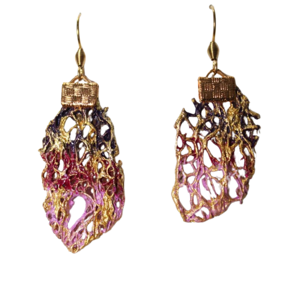 Orecchini pendenti collezione "Opuntia Couture" in acciaio dorato con fibra di fico d'india oro e magenta